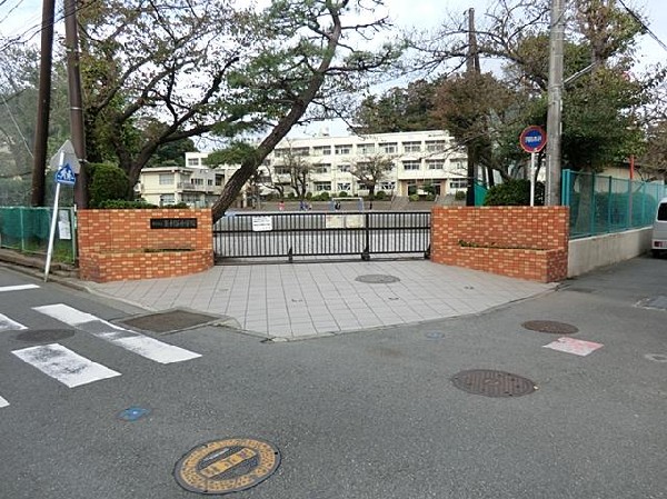 横浜市立釜利谷小学校(横浜市立釜利谷小学校まで600m 小学生から新たなステージに進みますので、部活動にクラスメイト、たくさんの友人との出会いがあります！)