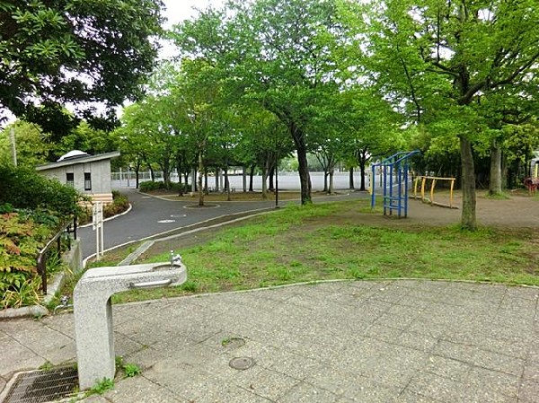 永田みなみ台公園(永田みなみ台公園まで400m)