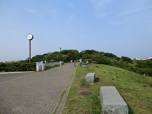 本牧山頂公園(本牧山頂公園まで650m)