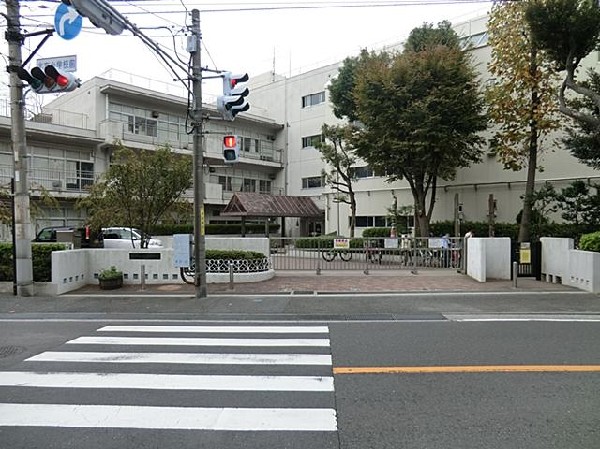 横浜市立北方小学校(横浜市立北方小学校まで500m)