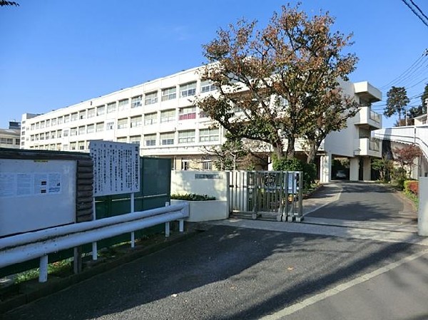 横浜市立篠原中学校(横浜市立篠原中学校まで600m)