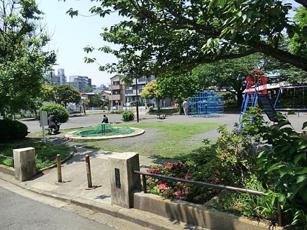 白楽公園(白楽公園まで400m)