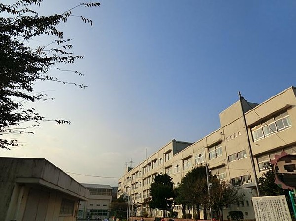 横浜市立永野小学校(横浜市立永野小学校まで500m)