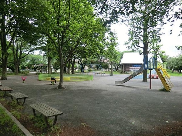 柏葉公園(柏葉公園まで550m)