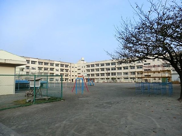 横浜市立桂台小学校(横浜市立桂台小学校まで650m)