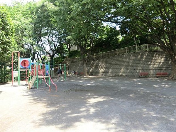 北軽井沢第二公園(北軽井沢第二公園まで58m)