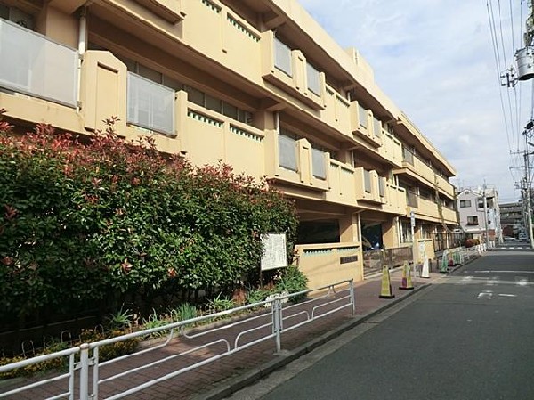 横浜市立末吉小学校(横浜市立末吉小学校まで600m 小学校近く♪お子様も通学も安心です♪)