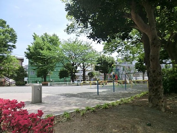 芹が谷台公園(芹が谷台公園まで180m)