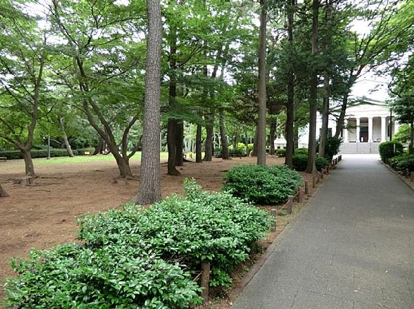 大倉山公園(大倉山公園まで1100m)