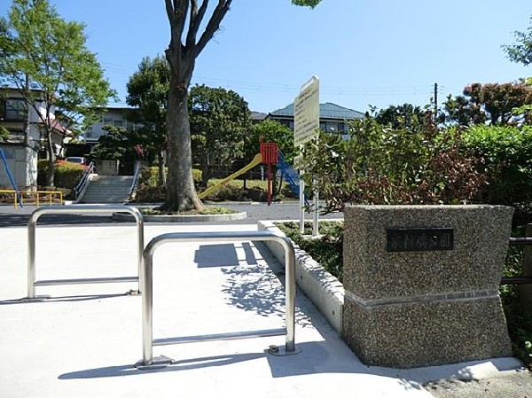 泉新橋公園(泉新橋公園まで650m 公園近くでお子様も安心して遊べます♪)