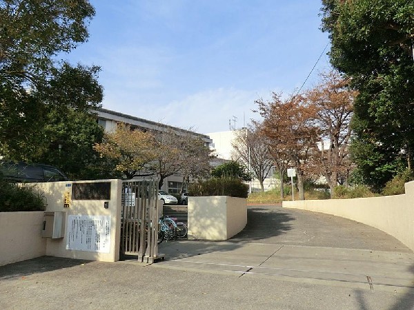 横浜市立西金沢義務教育学校（小学校）400(横浜市立西金沢義務教育学校（小学校）400まで400m)