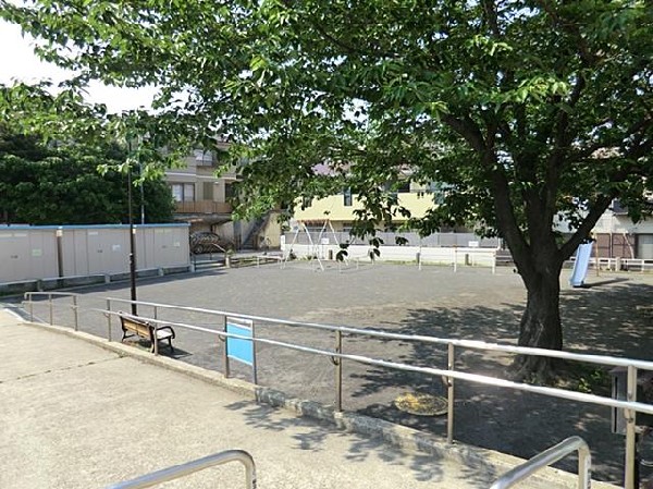 西戸部三丁目公園(西戸部三丁目公園まで50m 公園近くでお子様も安心して遊べます♪)