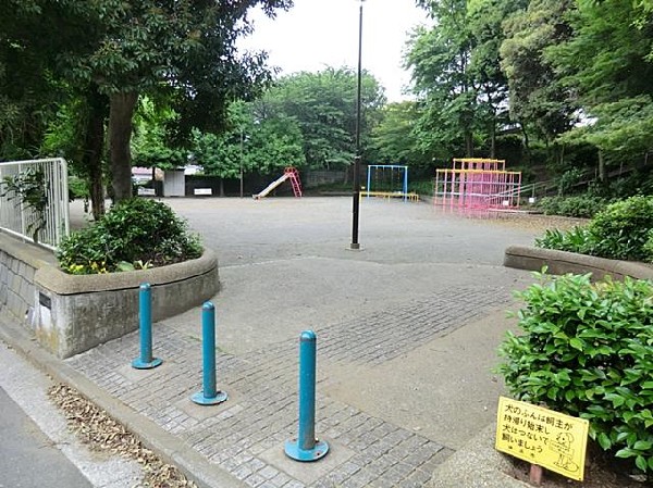 諏訪坂公園(諏訪坂公園まで150m)