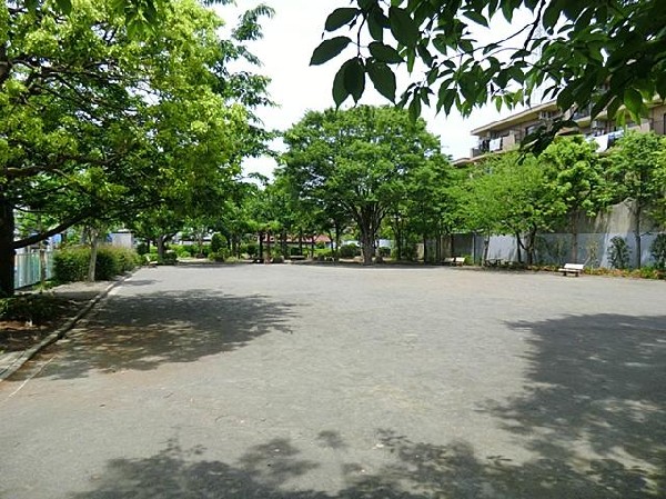 駒岡内町第二公園(駒岡内町第二公園まで600m)