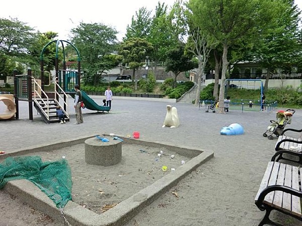 六ツ川一丁目公園(六ツ川一丁目公園まで450m)