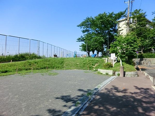 蒔田伊勢山公園(蒔田伊勢山公園まで650m)