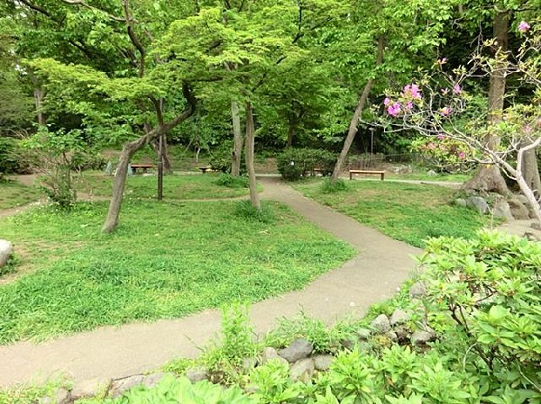 蒔田の森公園(蒔田の森公園まで700m)