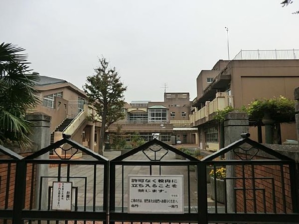 横浜市立大岡小学校(横浜市立大岡小学校まで960m)