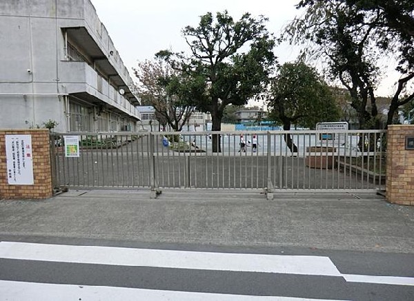 横浜市立二つ橋小学校(横浜市立二つ橋小学校まで450m)