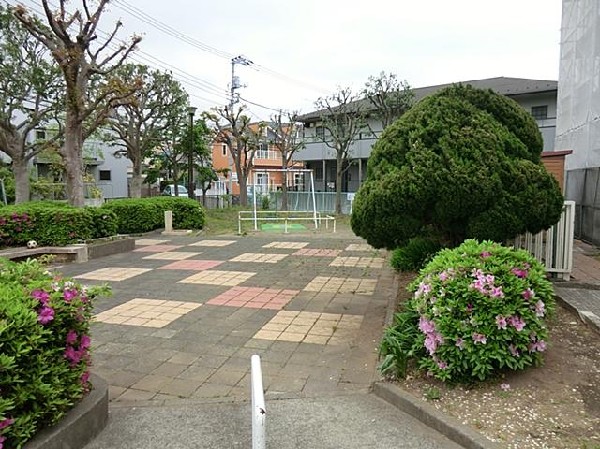 長尾台公園(長尾台公園まで700m 公園近くでお子様も安心して遊べます♪)