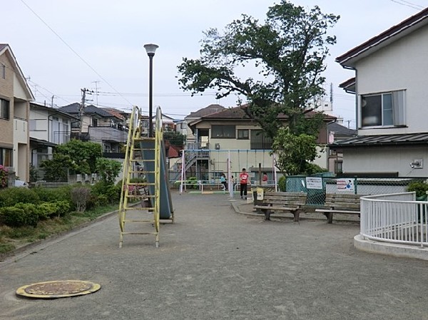 渡戸公園(渡戸公園まで700ｍ)