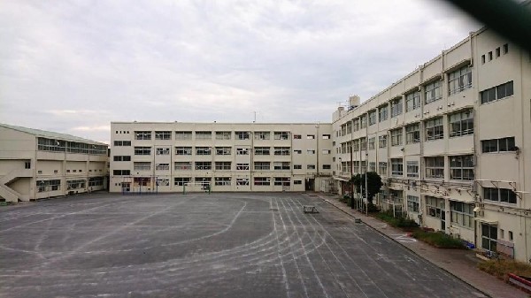 横浜市立桂台小学校(横浜市立桂台小学校まで90m)