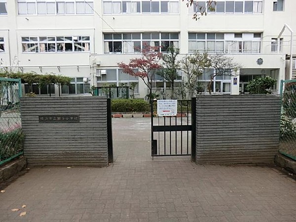 横浜市立瀬谷小学校(横浜市立瀬谷小学校まで850m)