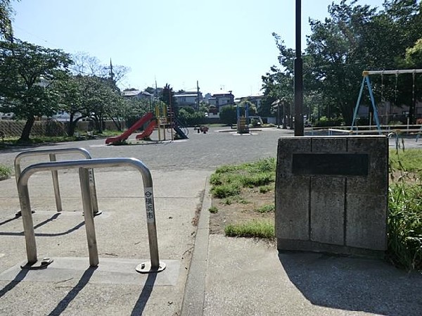 泉谷公園(泉谷公園まで350m)