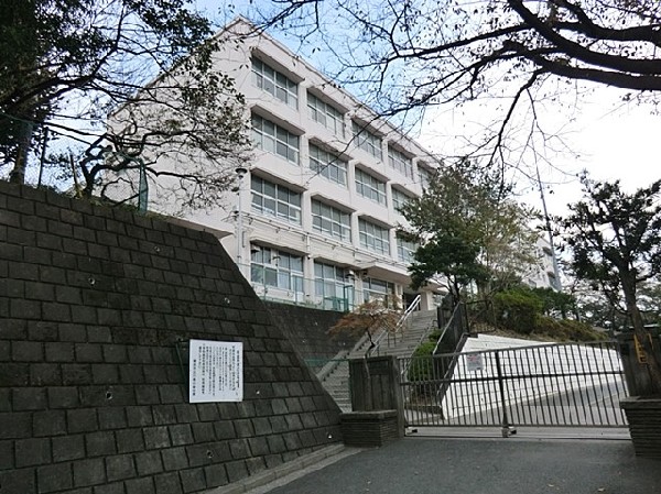 横浜市立川島小学校(横浜市立川島小学校まで650ｍ)