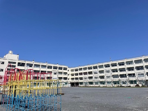 横浜市立下和泉小学校(横浜市立下和泉小学校まで700m)