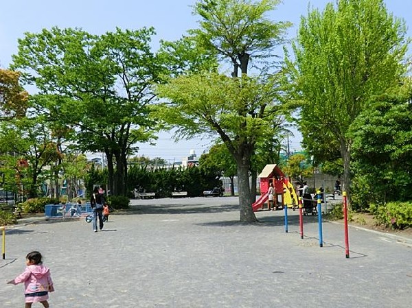 中坪公園(中坪公園まで1100m 公園近くでお子様も安心して遊べます♪)