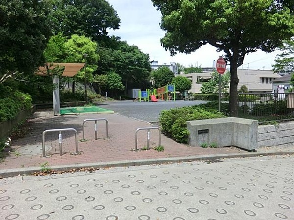 永田台第四公園(永田台第四公園まで600m)