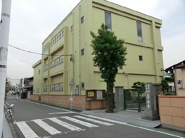 観音幼稚園(仏教精神に基づいて、特に比叡山延暦寺を開かれた伝教大師最澄様の人材育成の精神を教育理念としております。)