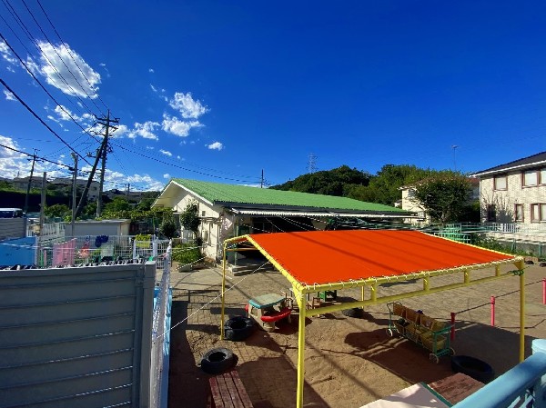 奈良保育園　(横浜市認可保育園。こどもの国や緑山の自然に囲まれた緑豊かな環境。)