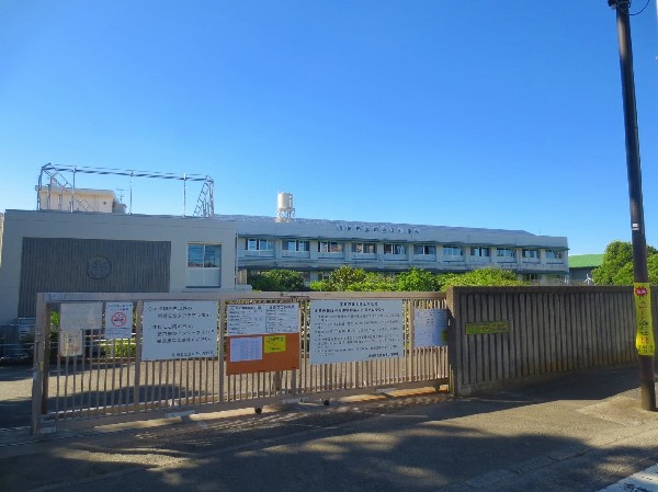 西丸子小学校(自ら考え　正しく判断し　進んで実践する子)