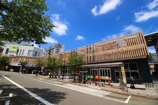 トラペズ宮崎台(宮崎台駅前にある飲食店やドラッグストアが入った施設です。)