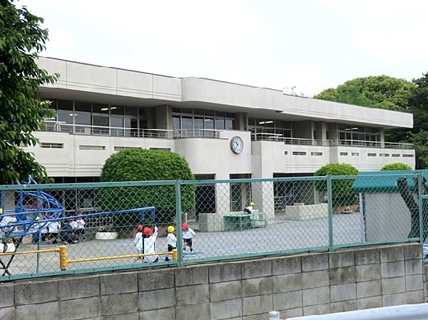 鶴見大学短期大学部附属三松幼稚園(幼稚園から大学院まである学校法人総持学園。曹洞宗大本山總持寺の「禅の精神」に基づいた教育をします。)