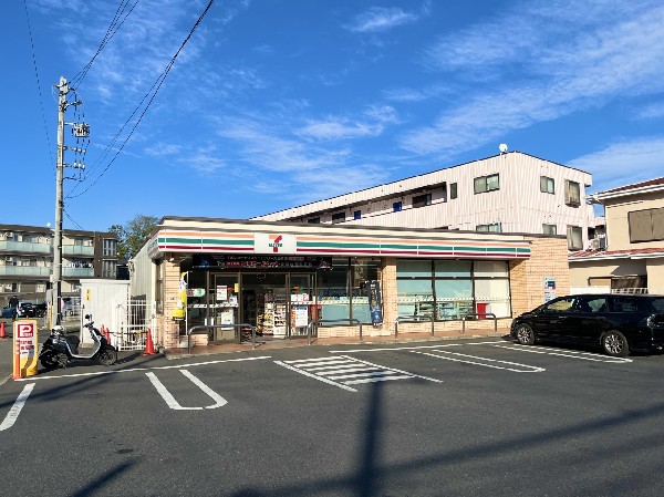 セブンイレブン横浜神大寺4丁目店(近くて便利、期待以上の品質を提供するコンビニ。ネット注文、店舗受取や配達可能なセブンミール取扱有。)