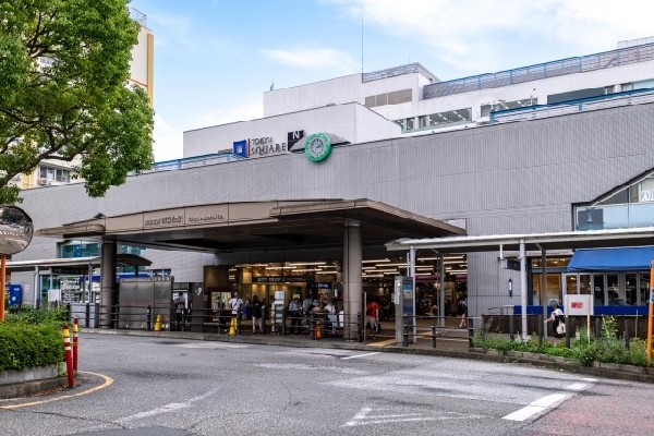 青葉台駅(東急田園都市線で渋谷まで1本。駅直結の青葉台東急スクエアがあり雨の日でも濡れずに買い物が出来ます。)